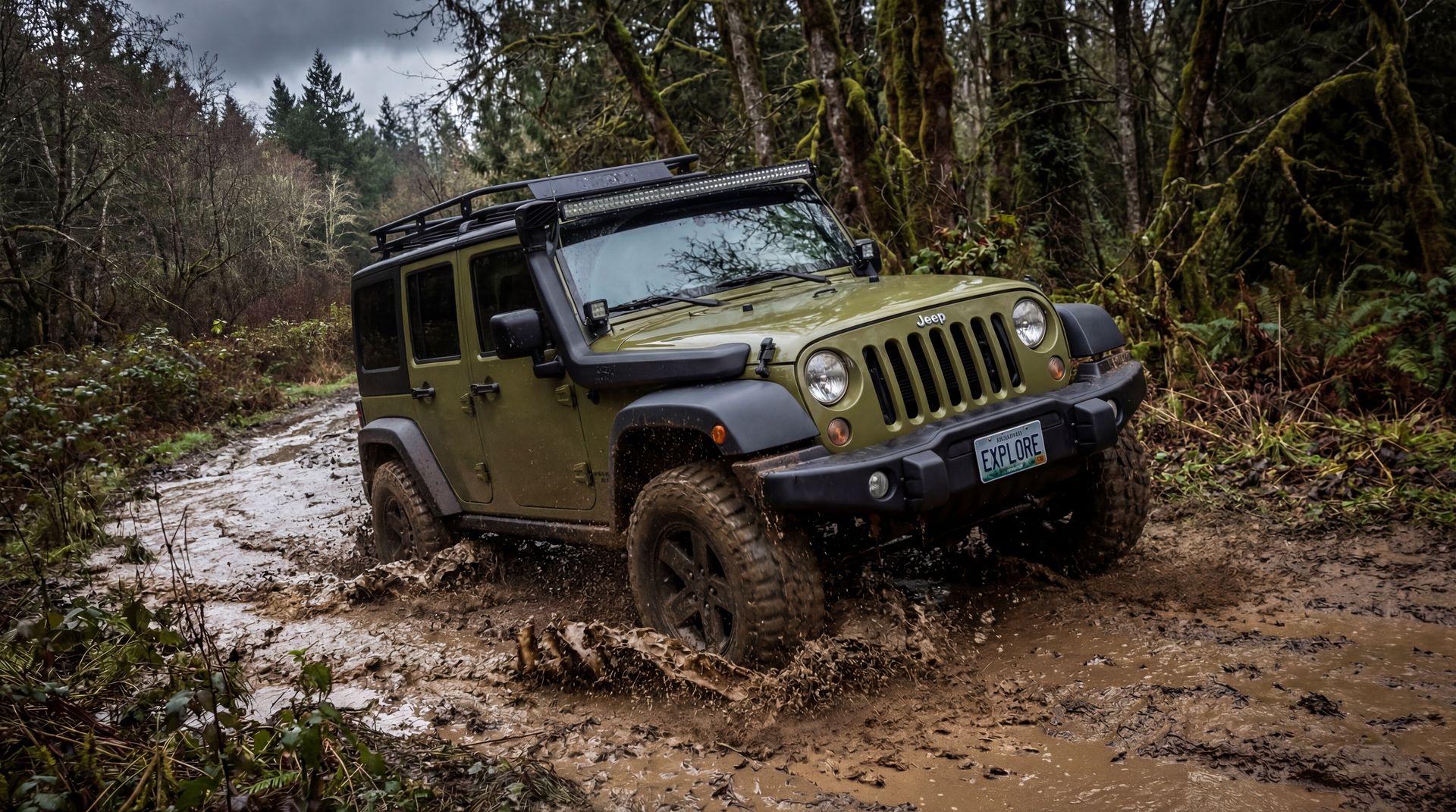 人兽越野车视频：牧马人重度越野改装与泥地穿越测评